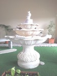 fontana in graniglia di marmo bianco di carrara